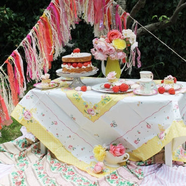 Talking Tables Bordsduk Papper Vintage Blommönster