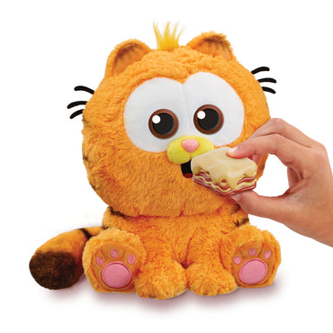 Goliath - Baby Garfield Feature Plush 10"