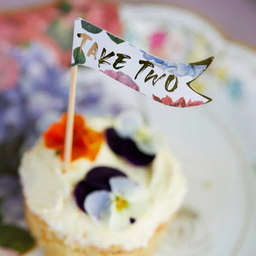 Truly Scrumptious vintage canapéflaggor