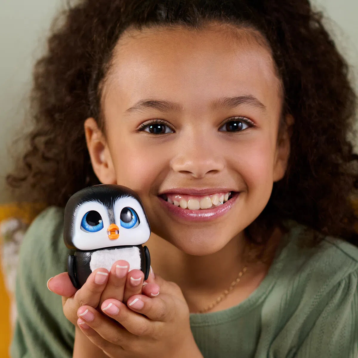 FurReal Handfuls - Penguin