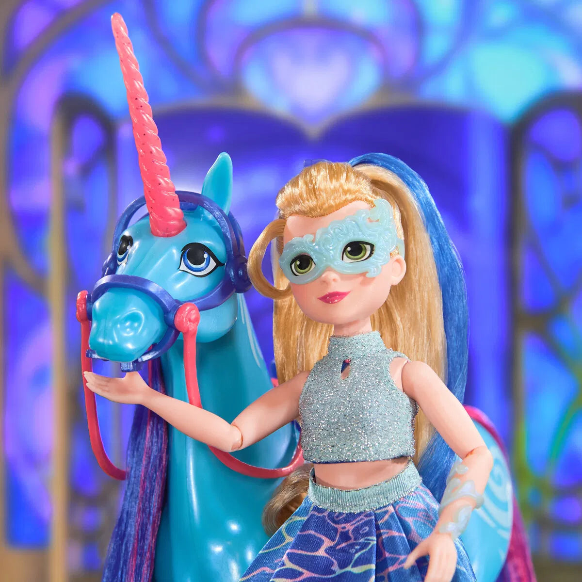 Unicorn Academy Dlx Doll Isabel Masquerade 24 cm