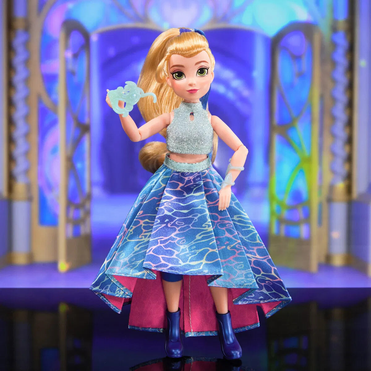 Unicorn Academy Dlx Doll Isabel Masquerade 24 cm