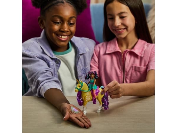 Unicorn Academy Doll Ava & Plant Magic Leaf