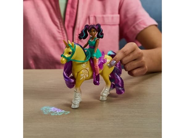 Unicorn Academy Doll Ava & Plant Magic Leaf